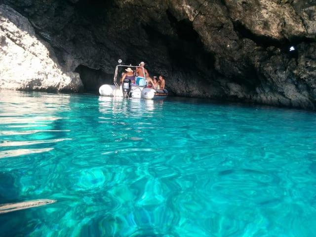Appartamento Al Centro Di Ustica Isola di Ustica Luaran gambar